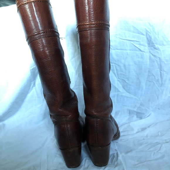 Women’s beautiful Mid calf FRYE boots - Picture 5 of 7